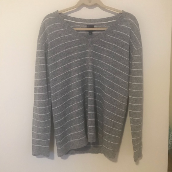 Tommy Hilfiger Sweaters - Tommy Hilfiger Sweater